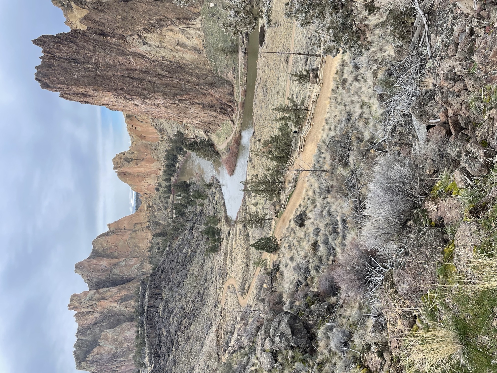 Smith Rock State Park — Crooked River winding through volcanic spires